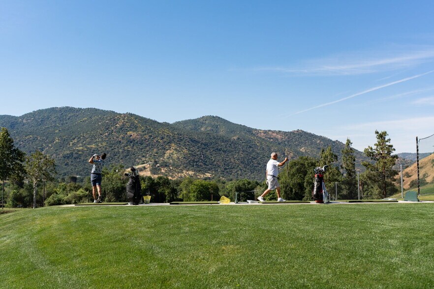 More Photos Of 41117 Sierra Dr, Three Rivers Golf Course Driving Range For Sale