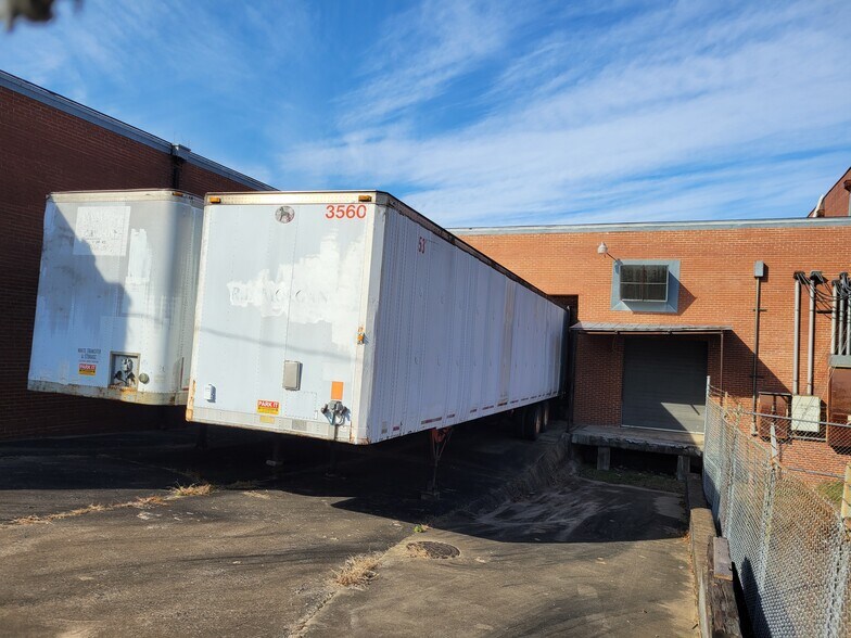 More Photos Of 501 N Mountain St, Cherryville Industrial For Sale