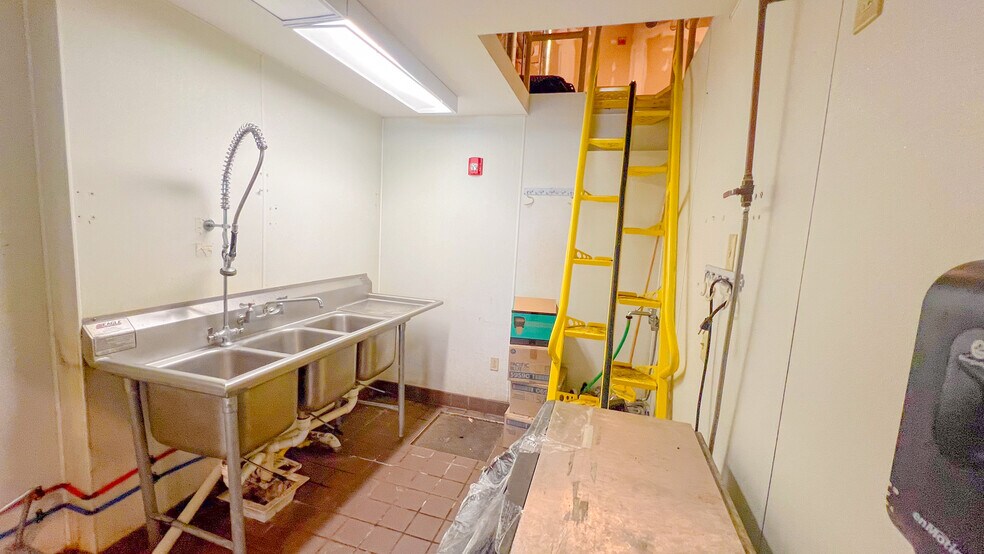 More Photos Of 10000 Town Center Blvd, Voorhees Apartments For Lease