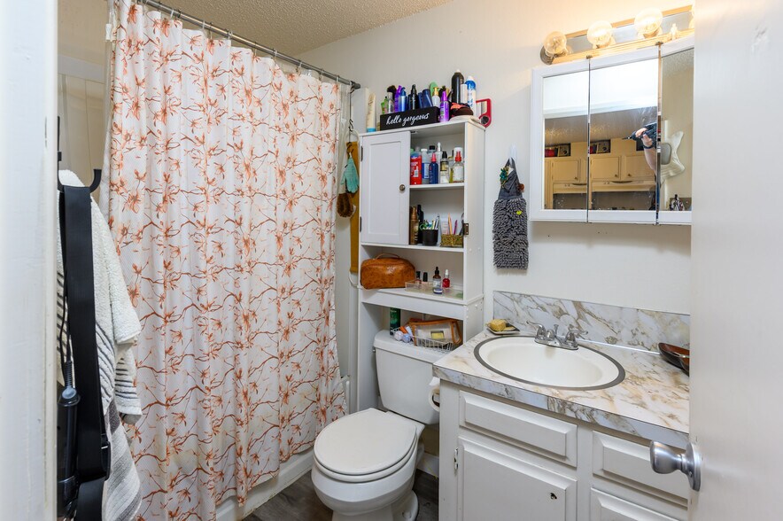 More Photos Of 2125 SW Xero Ln, Redmond Apartments For Sale