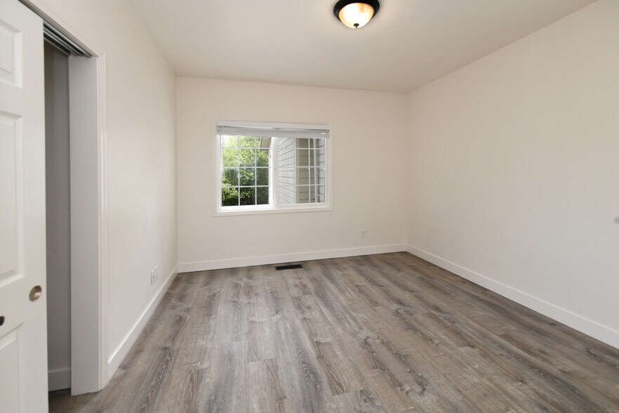 More Photos Of 534 Adams St, Albany Apartments For Sale