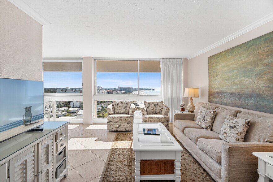 More Photos Of 5966 Midnight Pass Rd, Sarasota Hotel For Sale