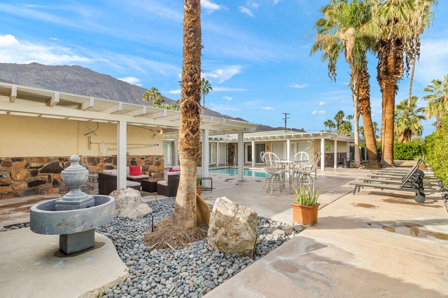 More Photos Of 1425 S Via Soledad, Palm Springs Apartments For Sale