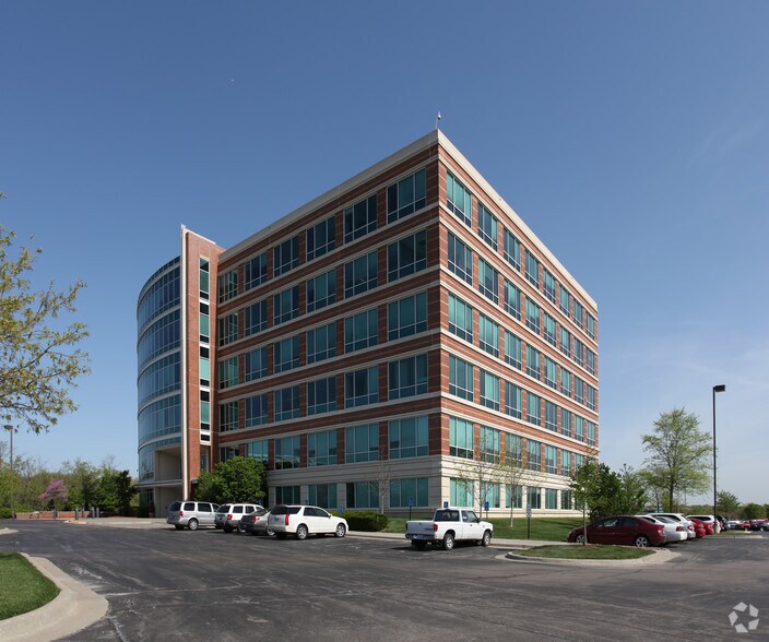 More Photos Of 11400 Tomahawk Creek Pky, Leawood Office For Lease