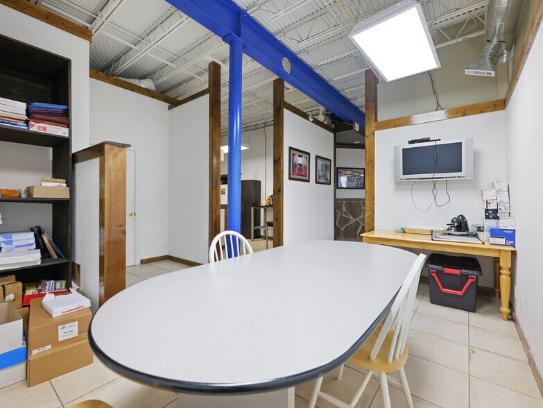 More Photos Of 2567 Athens Hwy, Gainesville Warehouse For Sale