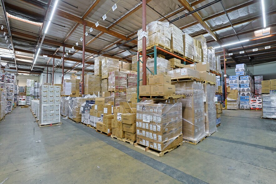 More Photos Of 3030 Vernon Ave, Vernon Manufacturing For Lease