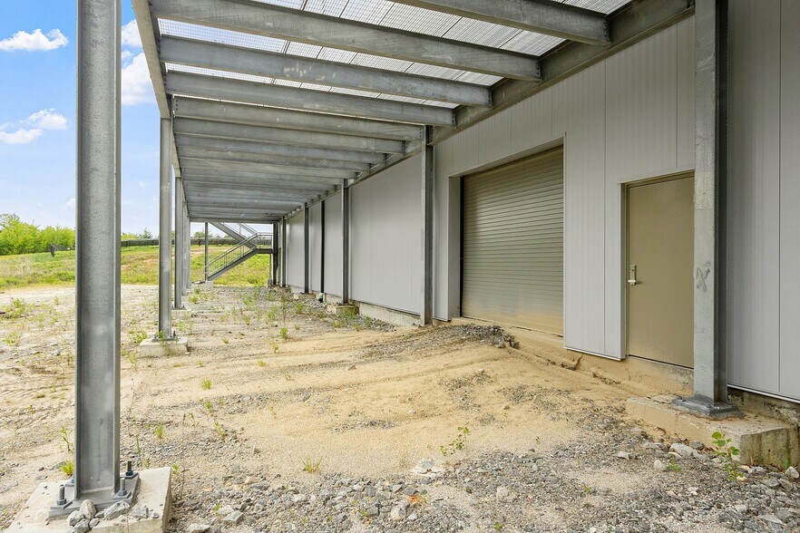 More Photos Of 51 R W Moore Ave, Orange Manufacturing For Sale