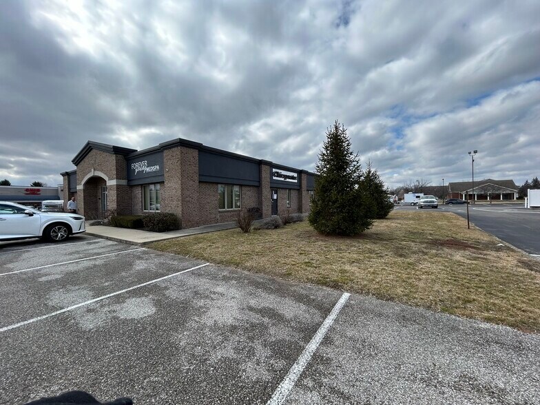 More Photos Of 5005 E Stop 11 Rd, Indianapolis Medical For Sale