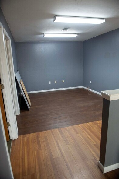 More Photos Of 4134 US 441, Lake City Light Manufacturing For Lease