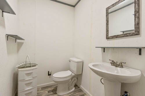 More Photos Of 450 S Oak St, Jackson Storefront Retail Office For Sale