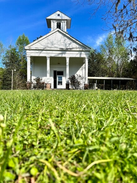 More Photos Of 85 Carmel Church Rd, Natchez Religious Facility For Sale