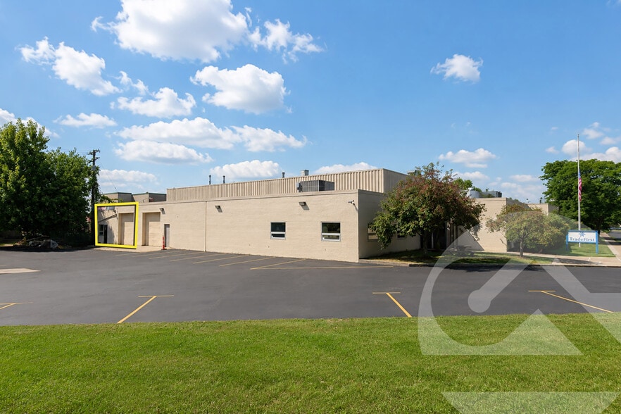 Primary Photo Of 23100-23200 Coolidge Hwy, Oak Park Unknown For Lease