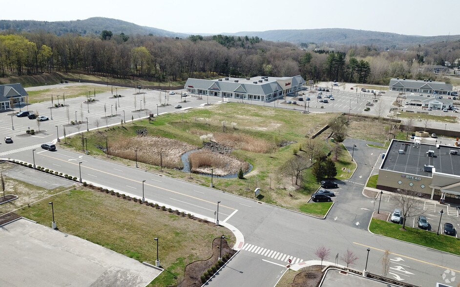 More Photos Of 169 Danbury Rd, New Milford Unknown For Lease