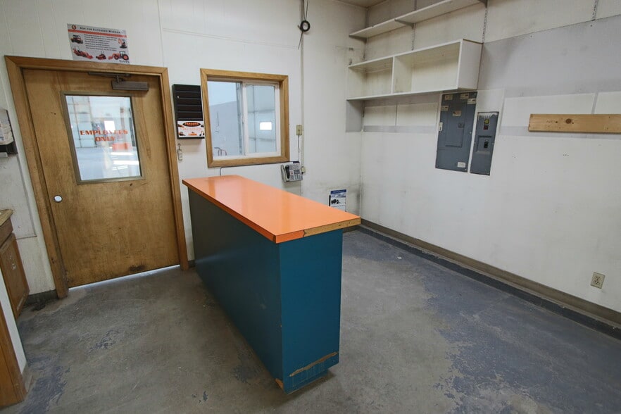 More Photos Of 2765 US Highway 2 W, Kalispell Industrial For Sale