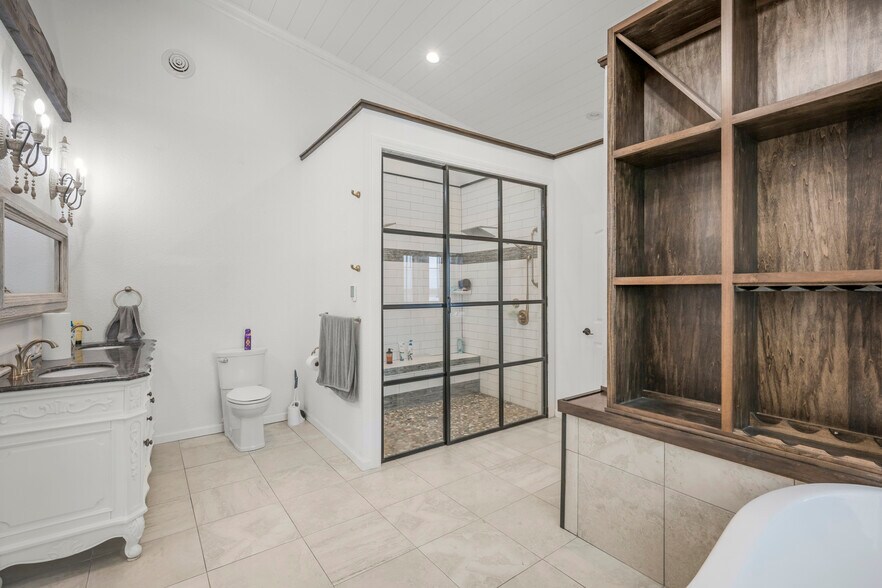 More Photos Of 90917 240th St, Austin Light Distribution For Sale