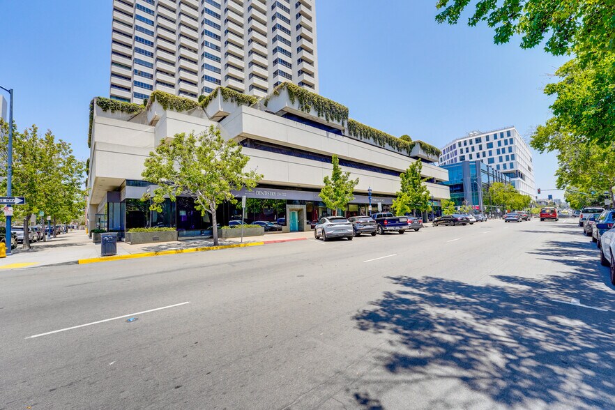 More Photos Of 700-750 Front St, San Diego Apartments For Lease