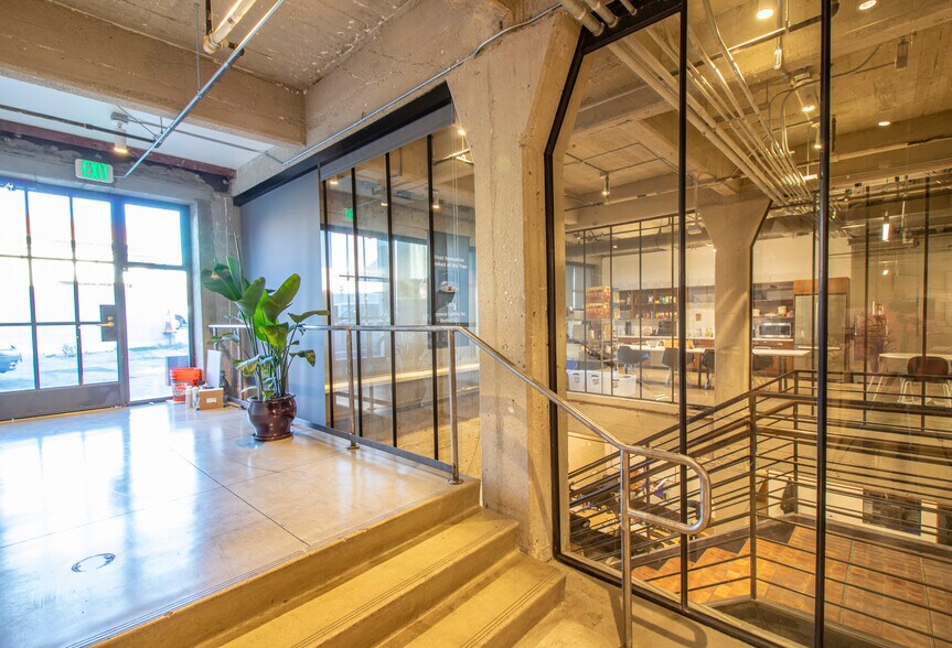 More Photos Of 837 N Spring St, Los Angeles Office For Sale