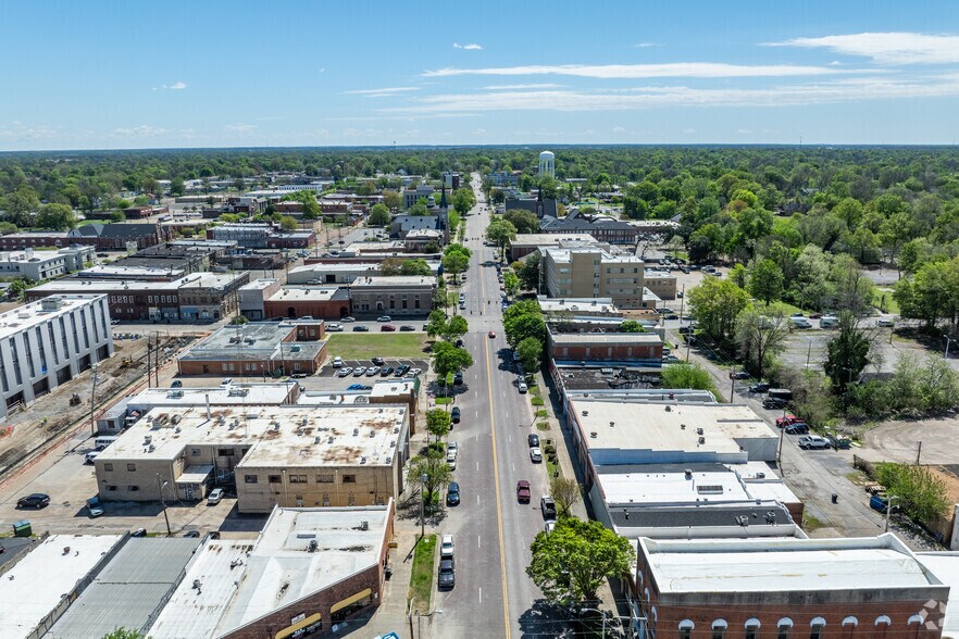 More Photos Of 544 S Main St, Greenville Office For Lease