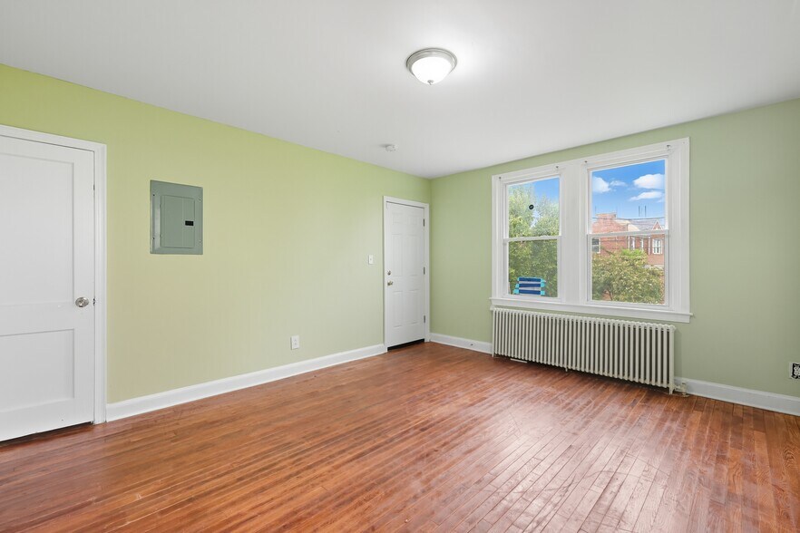 More Photos Of 3919 R St SE, Washington Apartments For Sale