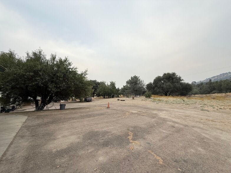 More Photos Of 33246 Auberry Rd, Auberry Freestanding For Sale