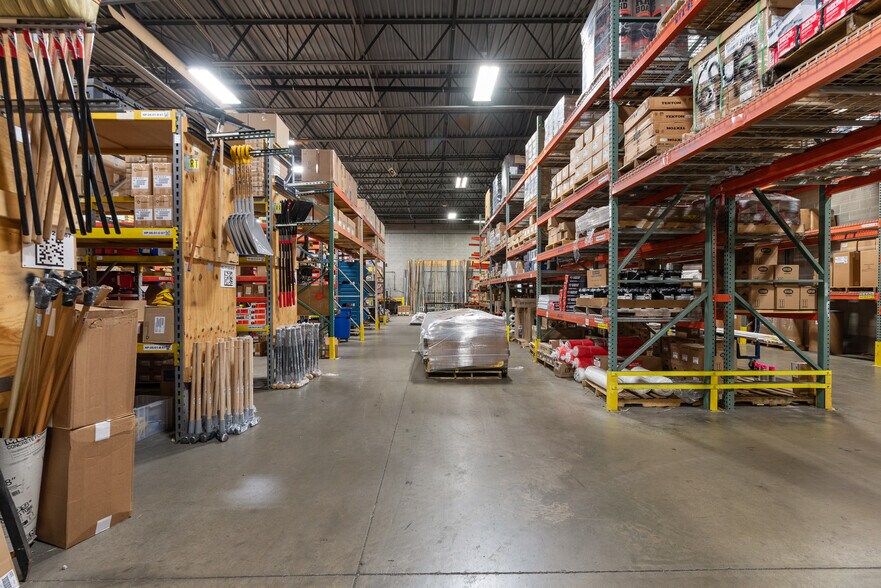 More Photos Of W223N609 Saratoga Dr, Waukesha Light Distribution For Sale
