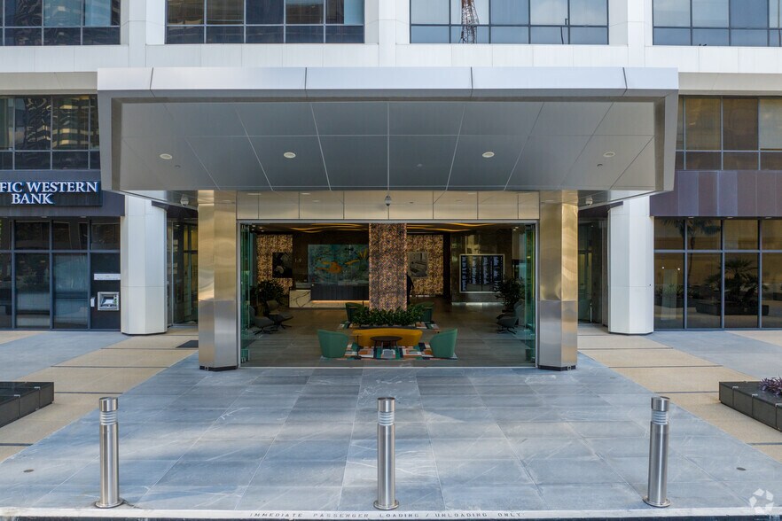 More Photos Of 1880 Century Park E, Los Angeles Office For Lease