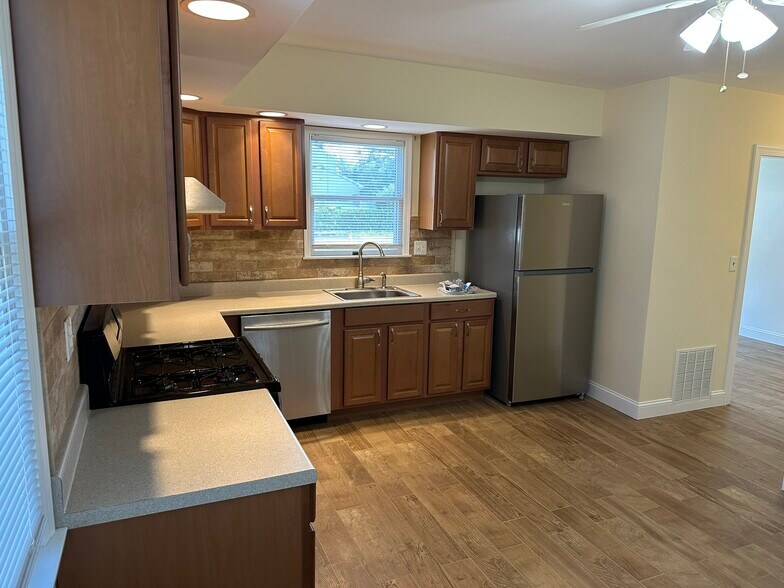 More Photos Of 221 Chestnut St, Toms River Multifamily For Sale