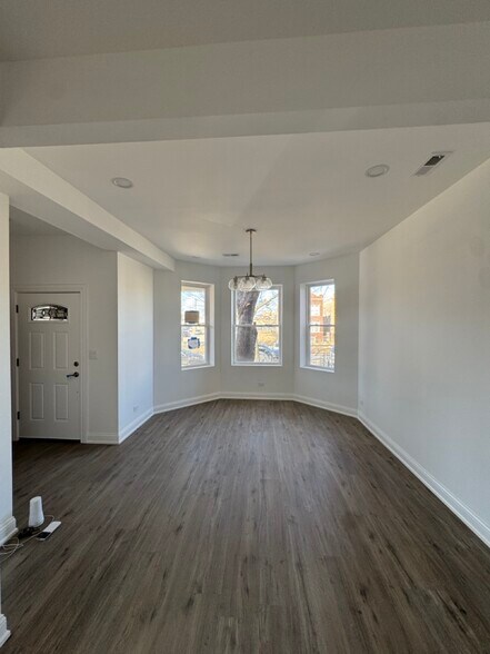 More Photos Of 4751 W Monroe St, Chicago Multifamily For Sale
