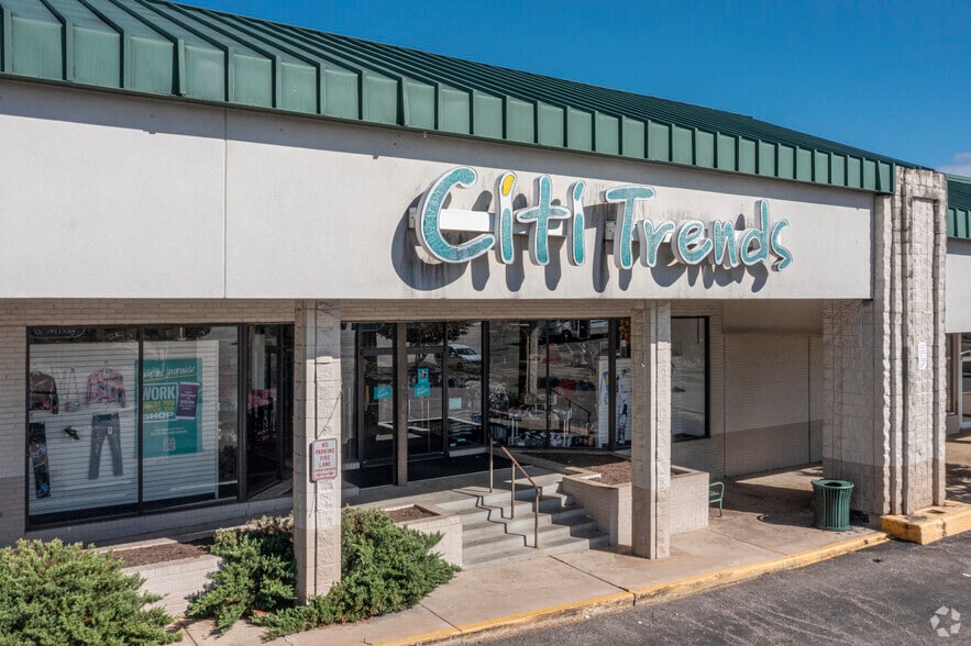 More Photos Of 2001 S Crater Rd, Petersburg Freestanding For Lease