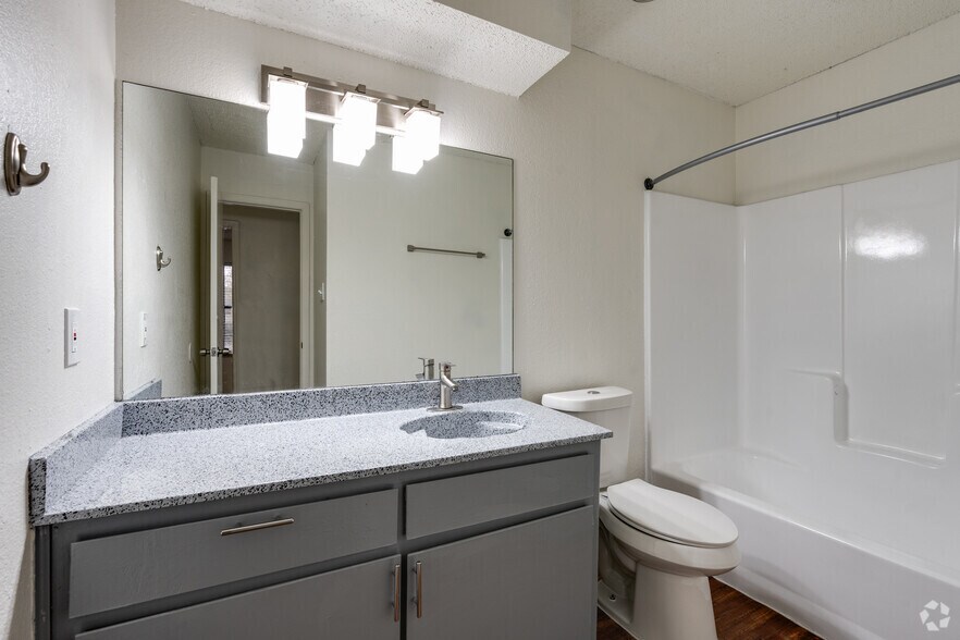 More Photos Of 121 S Hampton Rd, Crowley Apartments For Sale