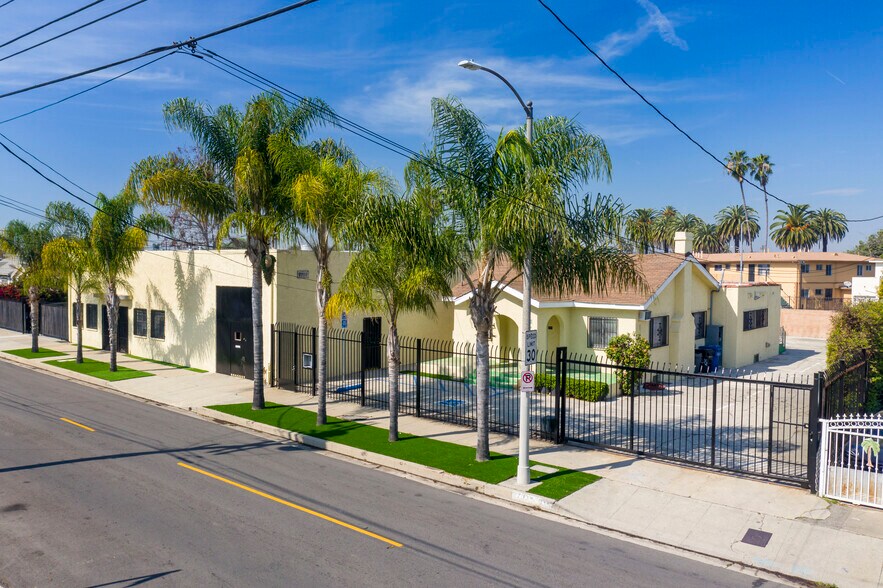 More Photos Of 2703 Southwest Dr, Los Angeles Warehouse For Lease