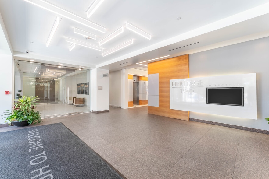 More Photos Of 5001 Lyndon B Johnson Fwy, Dallas Office For Lease