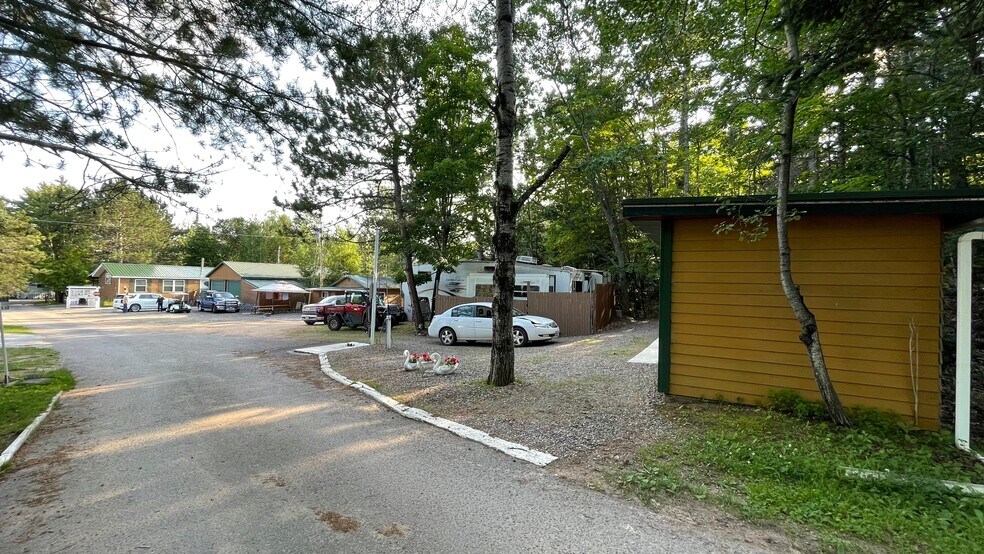 More Photos Of E24885 Misery Bay Rd, Watersmeet Hospitality For Sale