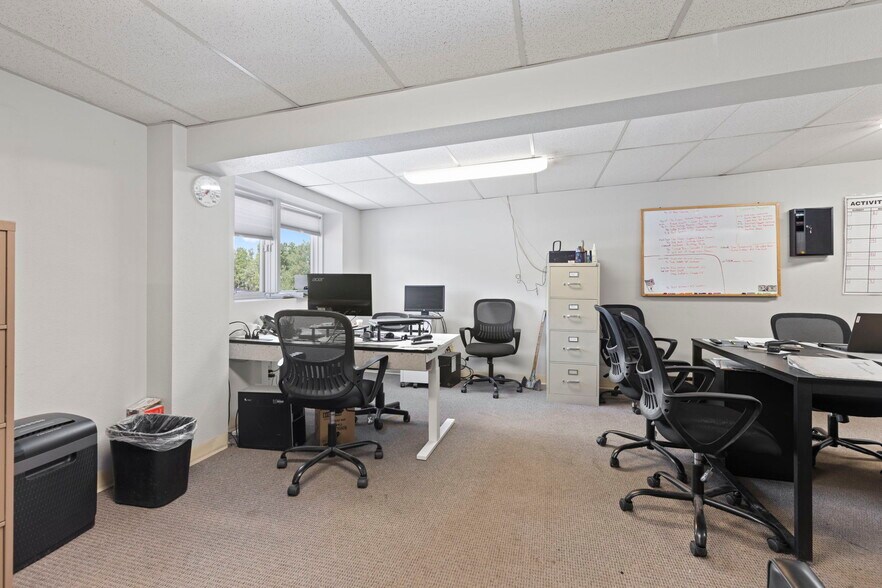 More Photos Of 120 9th St, Silverthorne General Retail For Sale