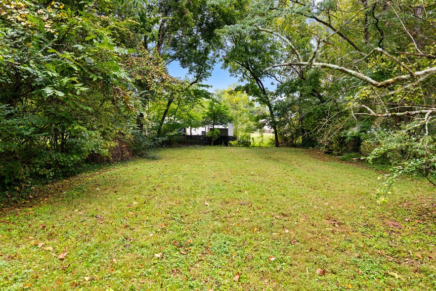 More Photos Of 226 E Main St, Sevierville Freestanding For Sale