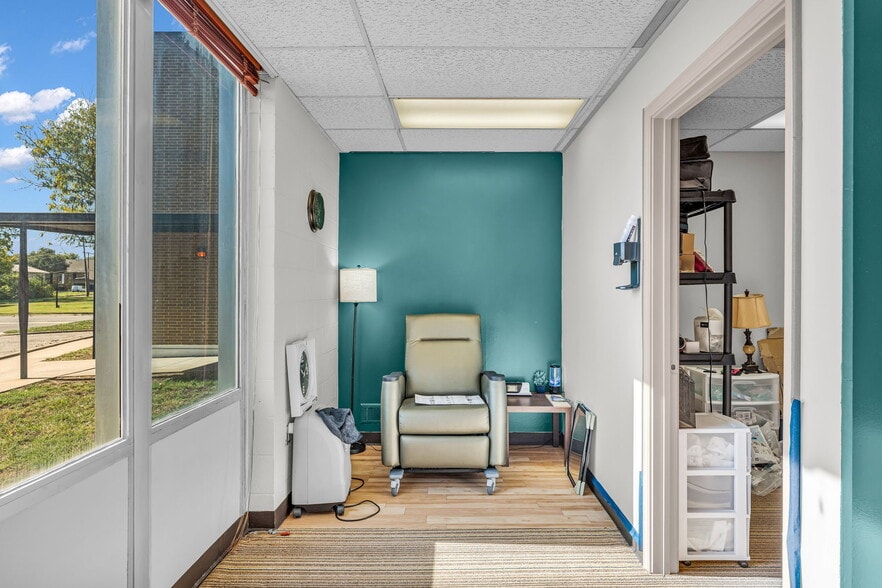More Photos Of 3320 Sw Harrison St, Topeka Office For Lease
