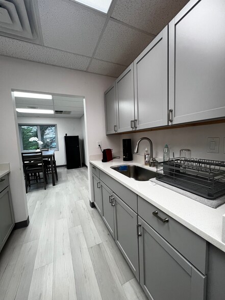 More Photos Of 171 Green Meadows Dr S, Lewis Center Office Residential For Sale