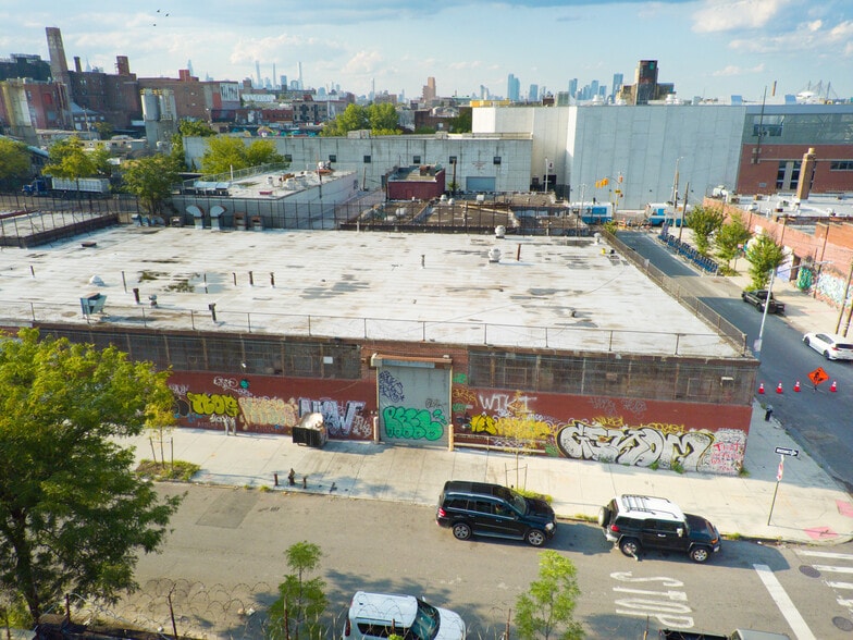 More Photos Of 275 Boerum St, Brooklyn Warehouse For Sale