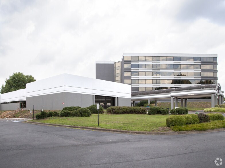 More Photos Of 5790 University Pky, Winston-Salem Hotel For Sale