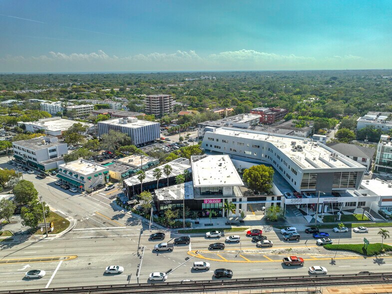 More Photos Of 5958 S Dixie Hwy, South Miami Restaurant For Lease