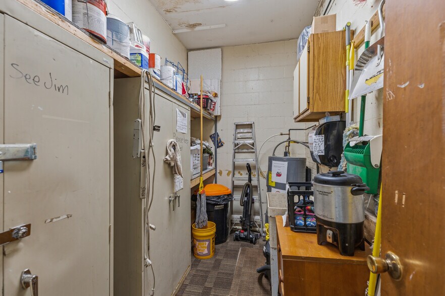 More Photos Of 36 Carpenter Street St, Keene Office For Sale