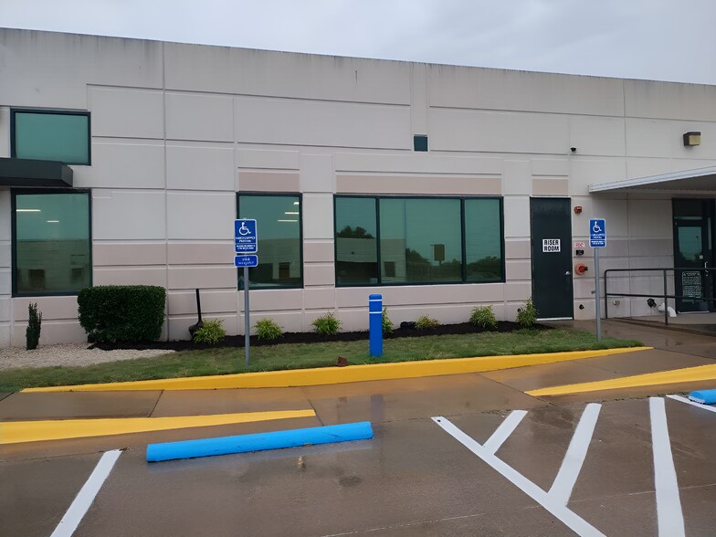 More Photos Of 8325 Jack Finney Blvd, Greenville Medical For Lease
