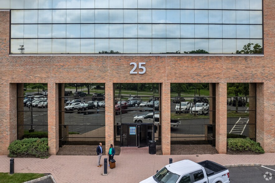 More Photos Of 25 Independence Blvd, Warren Office For Lease