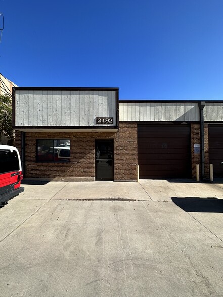 Primary Photo Of 2492-2498 S Tejon St, Englewood Warehouse For Lease