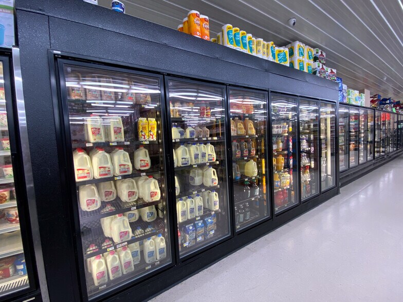 More Photos Of 25817 State Hwy 64, Pittsburg Supermarket For Sale