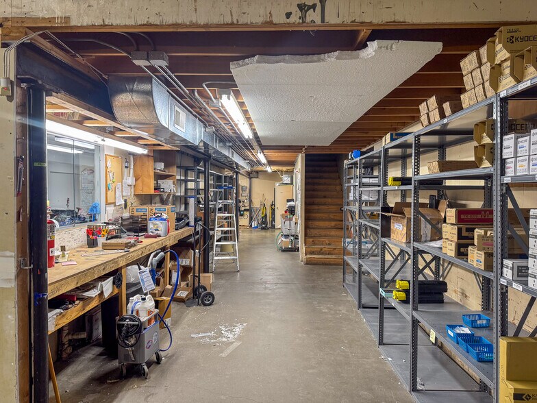 More Photos Of 601 9th St S, Great Falls Showroom For Sale