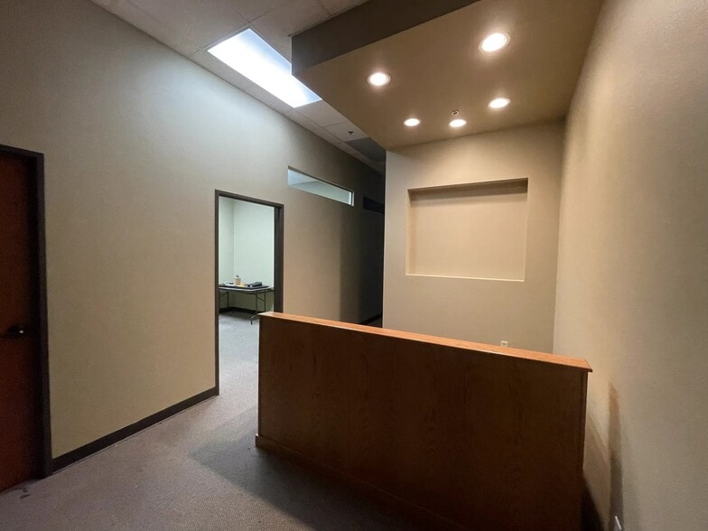 More Photos Of 166 N Loop 1604 E, San Antonio Storefront Retail Office For Sale