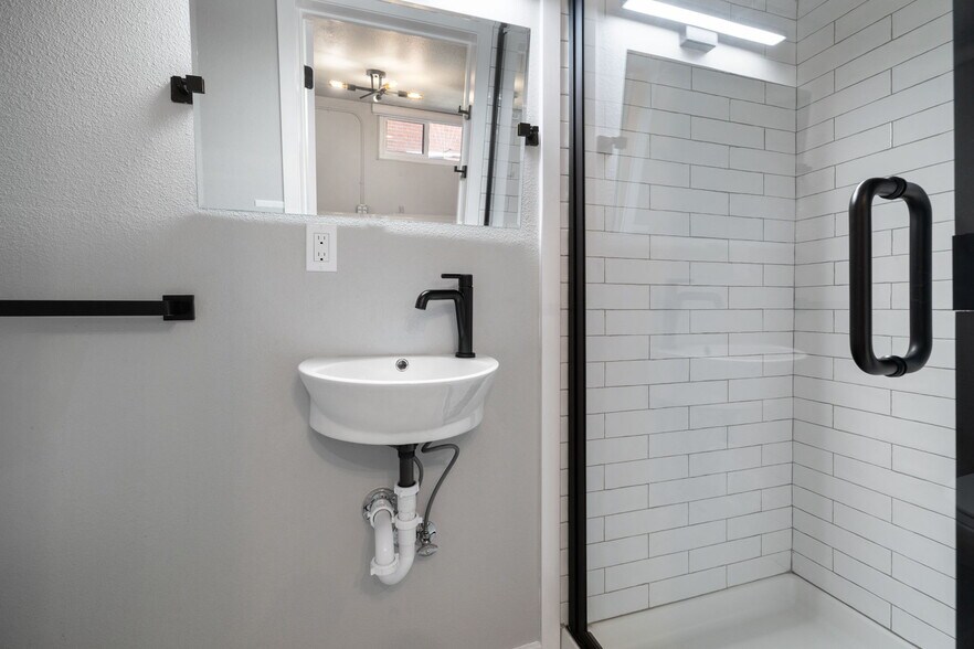 More Photos Of 943 S Wells Ave, Reno Specialty For Sale