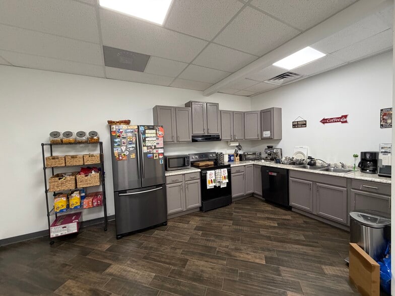 More Photos Of 131 Elliana Way, Summerville Unknown For Lease