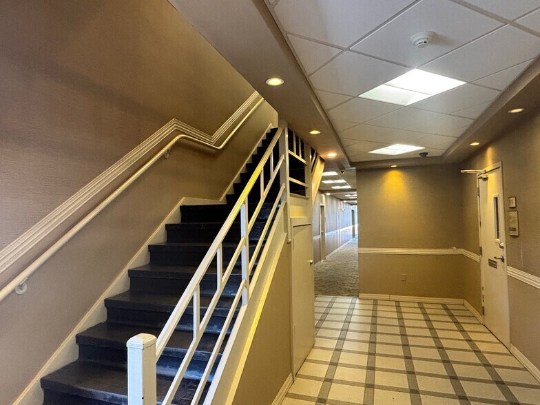 More Photos Of 510-514 Haight Ave, Poughkeepsie Office For Sale